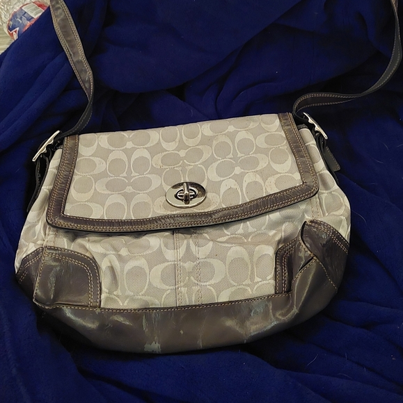 Coach Purses - Picture 8 of 16